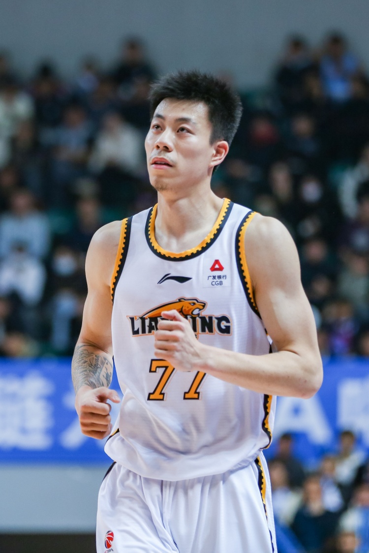 媒體人：張鎮(zhèn)麟、韓德君將因傷缺席今晚對(duì)陣北控的比賽