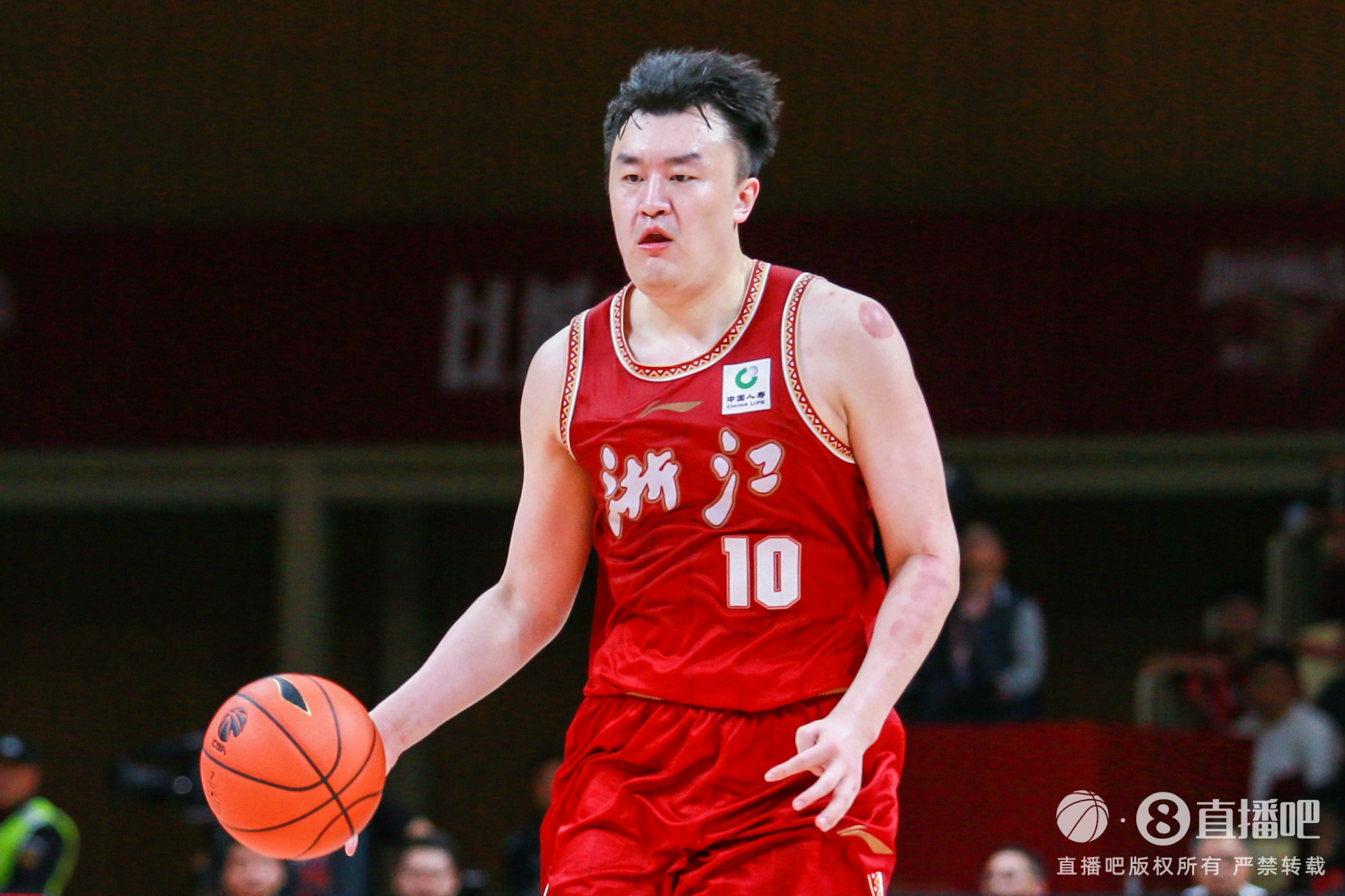  狀態(tài)火熱！劉澤一半場(chǎng)7投5中貢獻(xiàn)11分9板0失誤 正負(fù)值+15