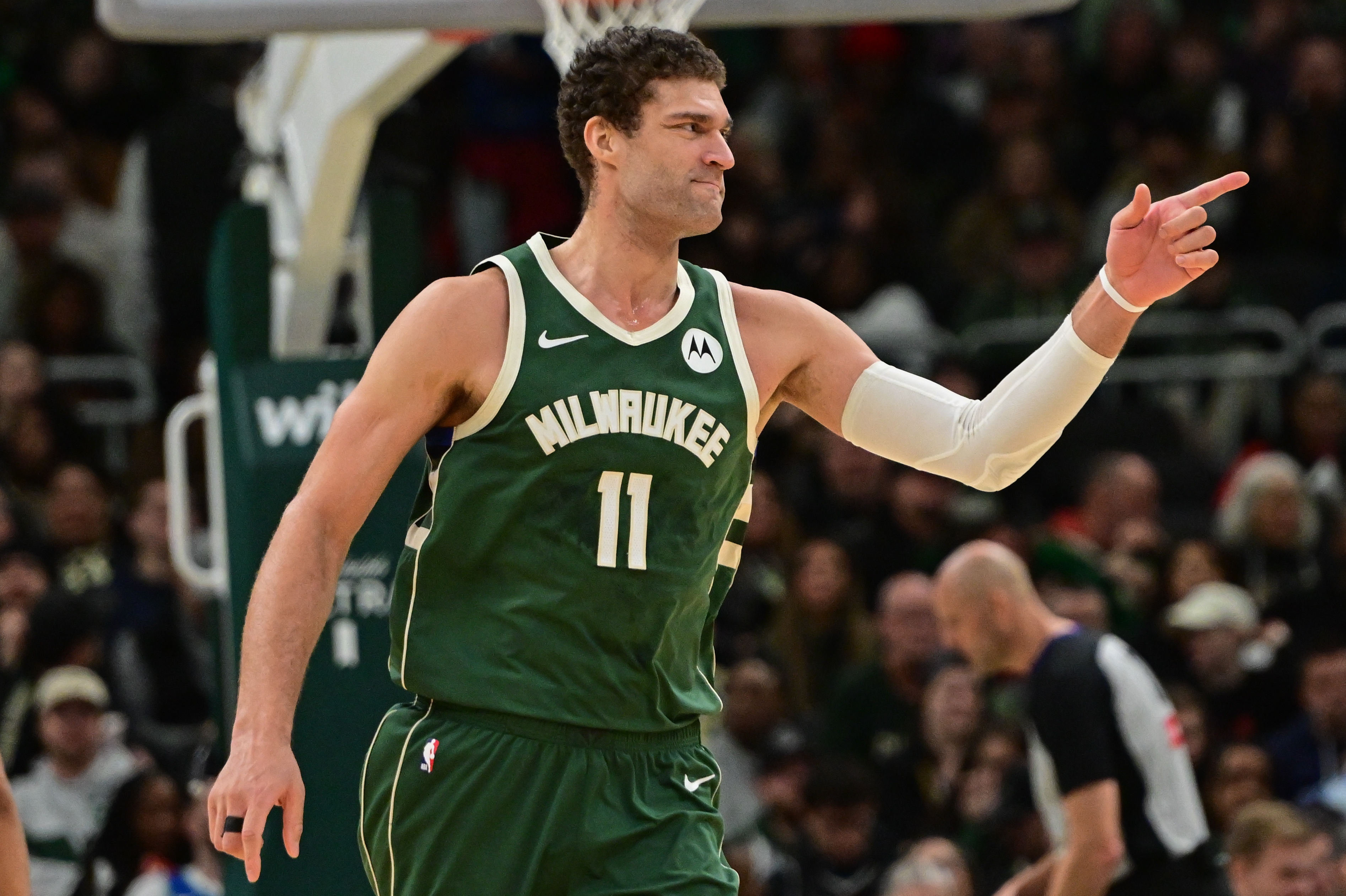 3B中鋒！大洛佩茲蓋帽數(shù)2038次超越加內(nèi)特 升至NBA歷史第18位