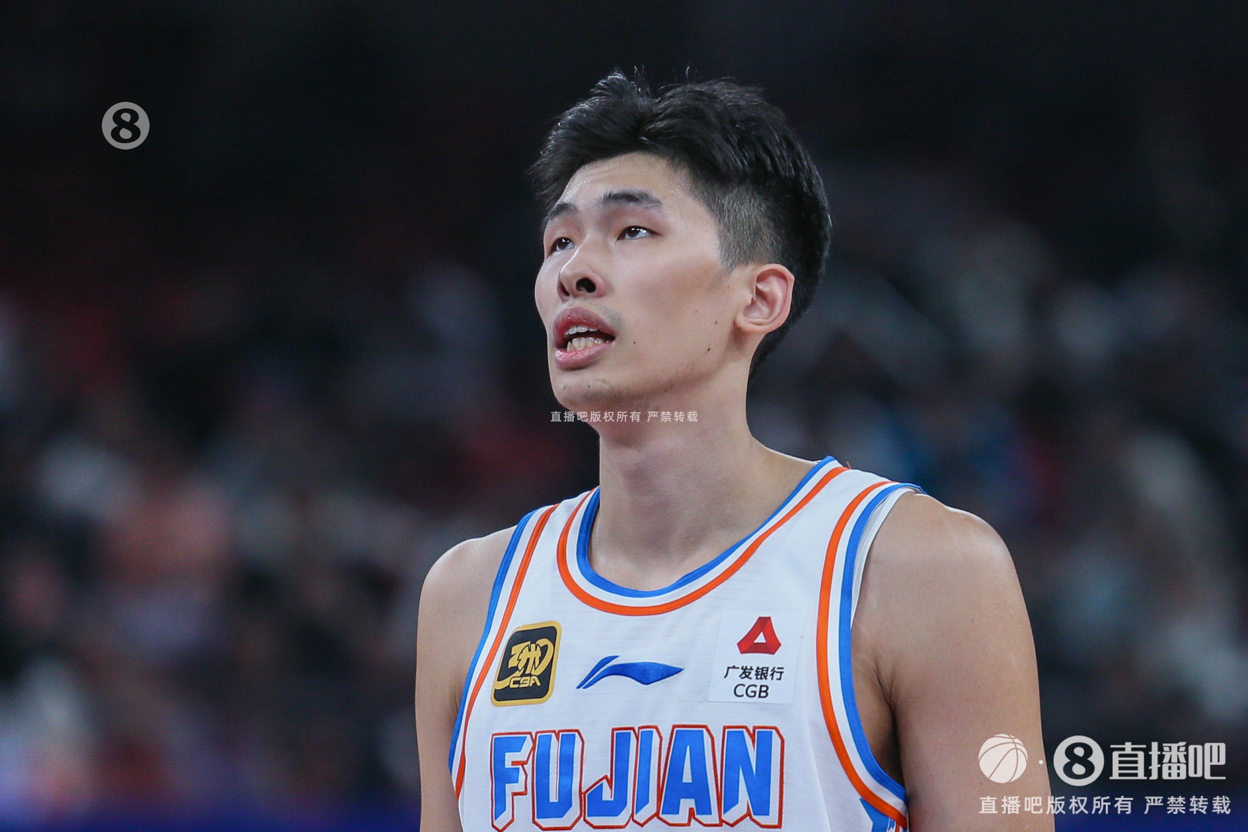  厲害！鄒陽出戰(zhàn)42分鐘 13投6中攬下17分19板3斷3帽