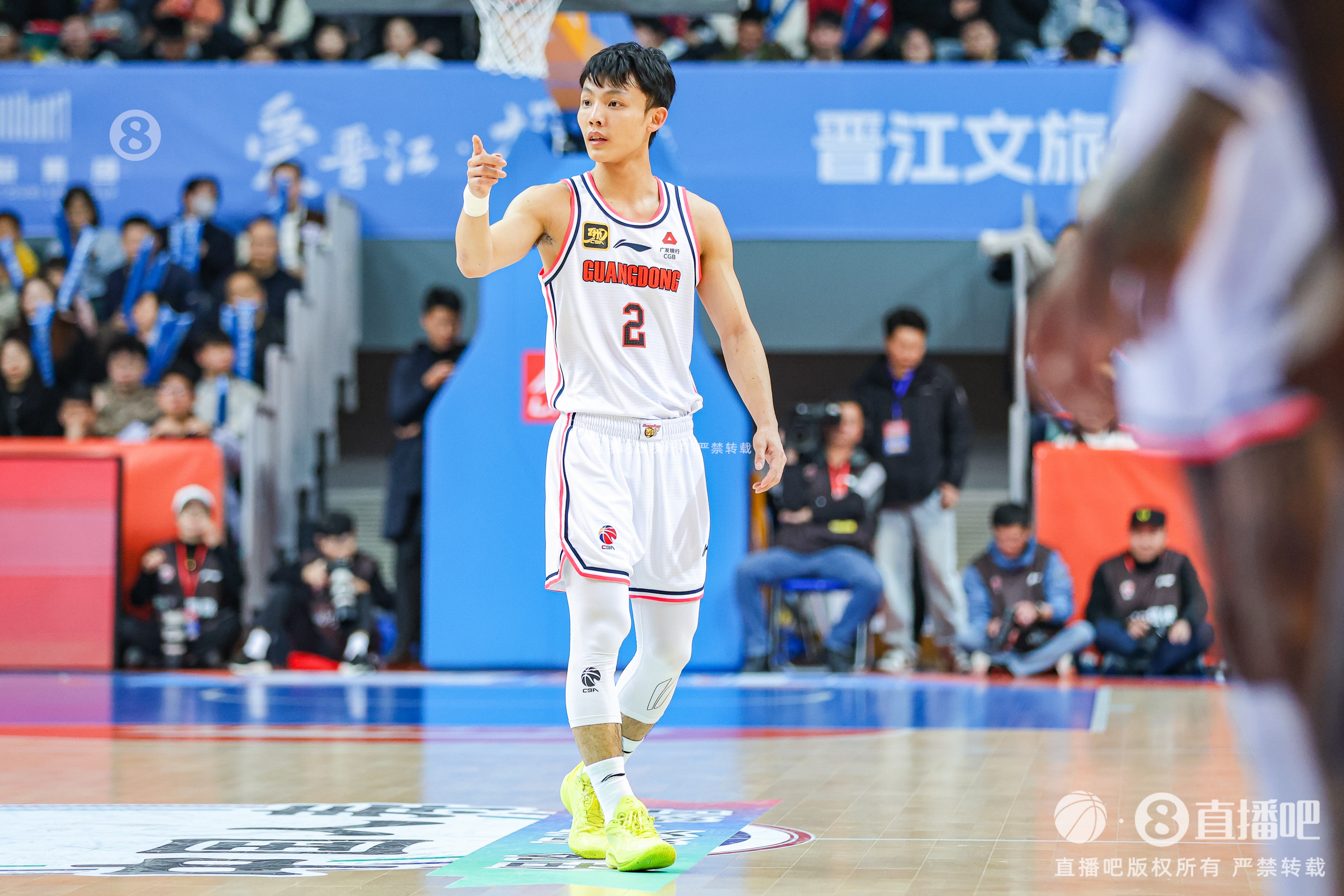 徐杰：身高不是打籃球的唯一標(biāo)準(zhǔn) 努力、勤奮、自律也是天賦