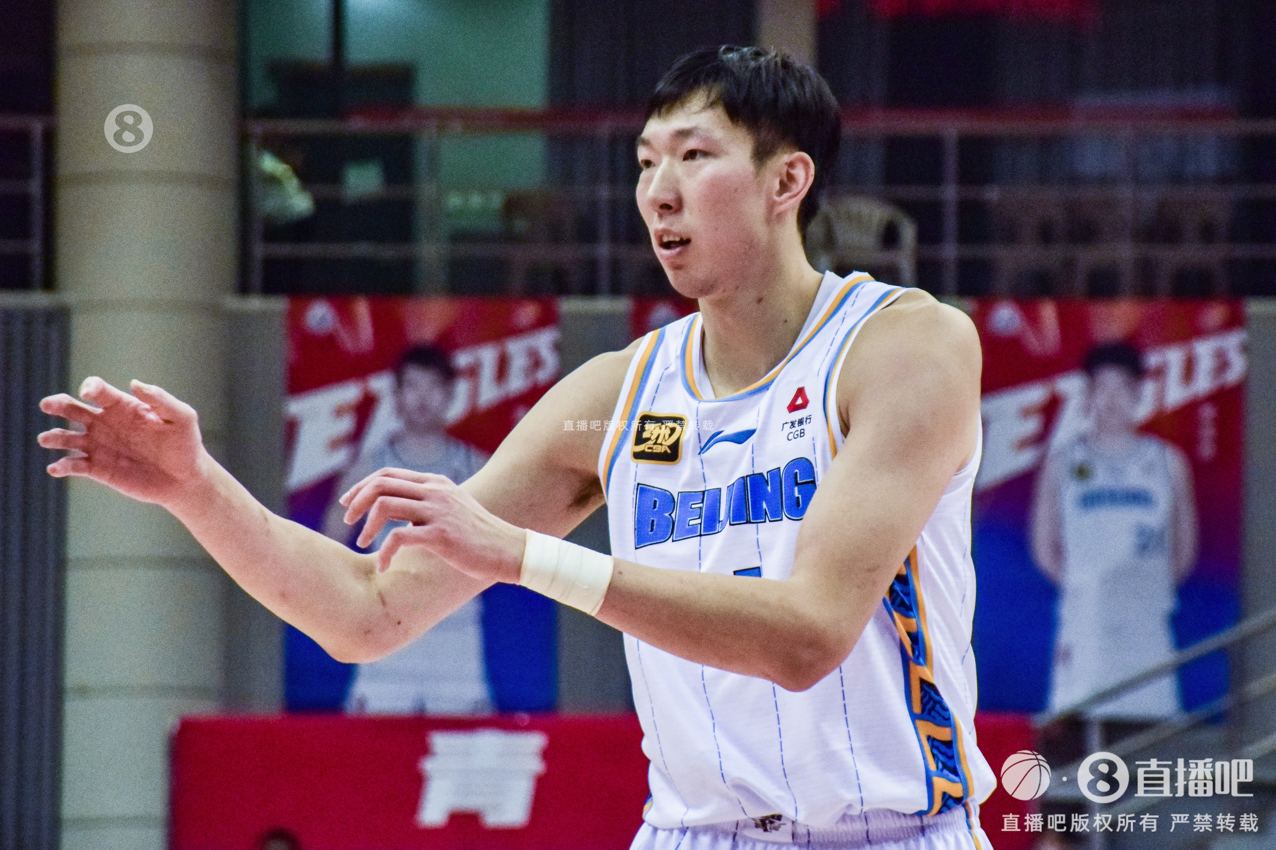  高效且全面！周琦全場11投7中 拿下17分14籃板1搶斷2蓋帽