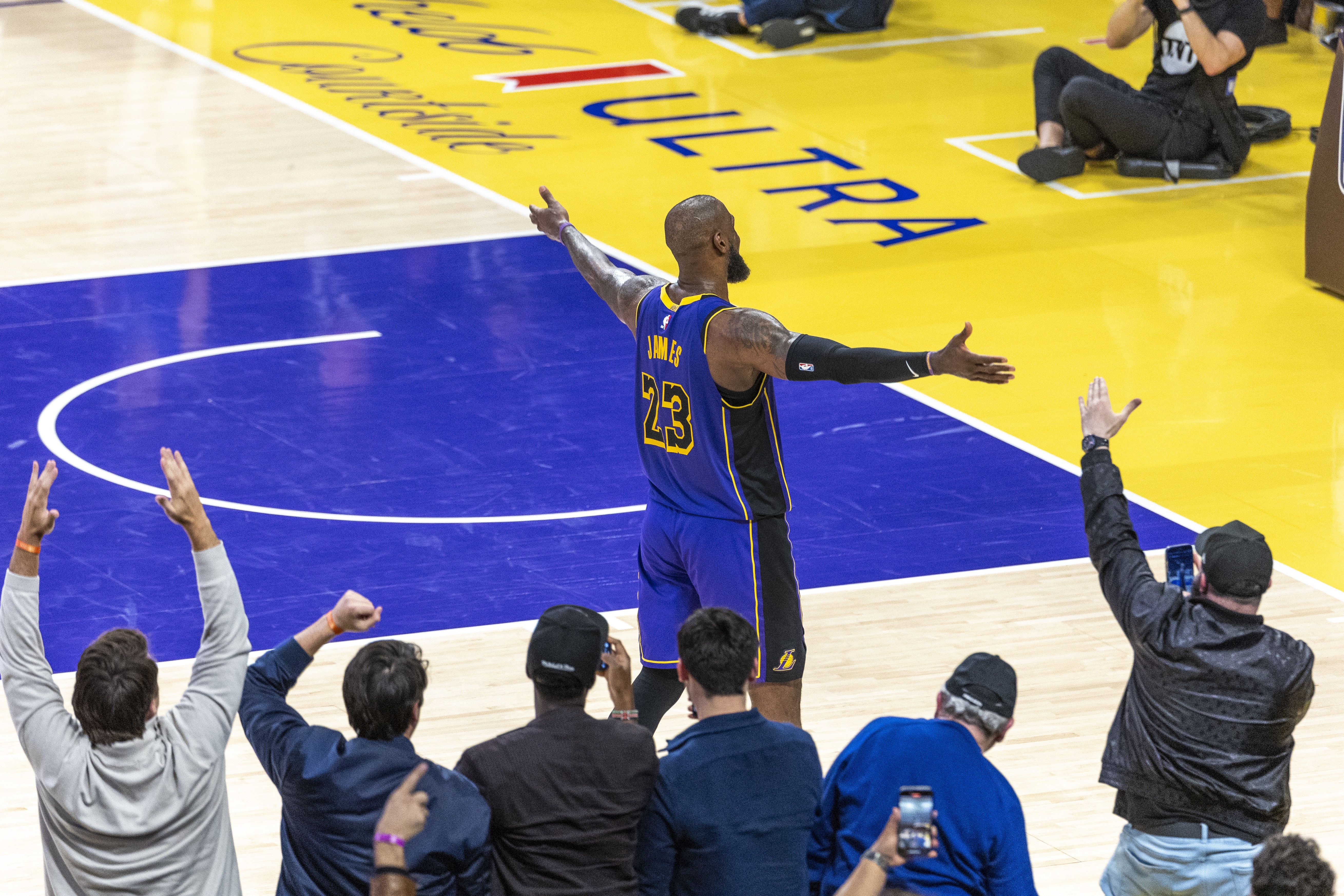  分析NBA目前的輿論環(huán)境：詹姆斯之后 聯(lián)盟門面成了一個燙手山芋？