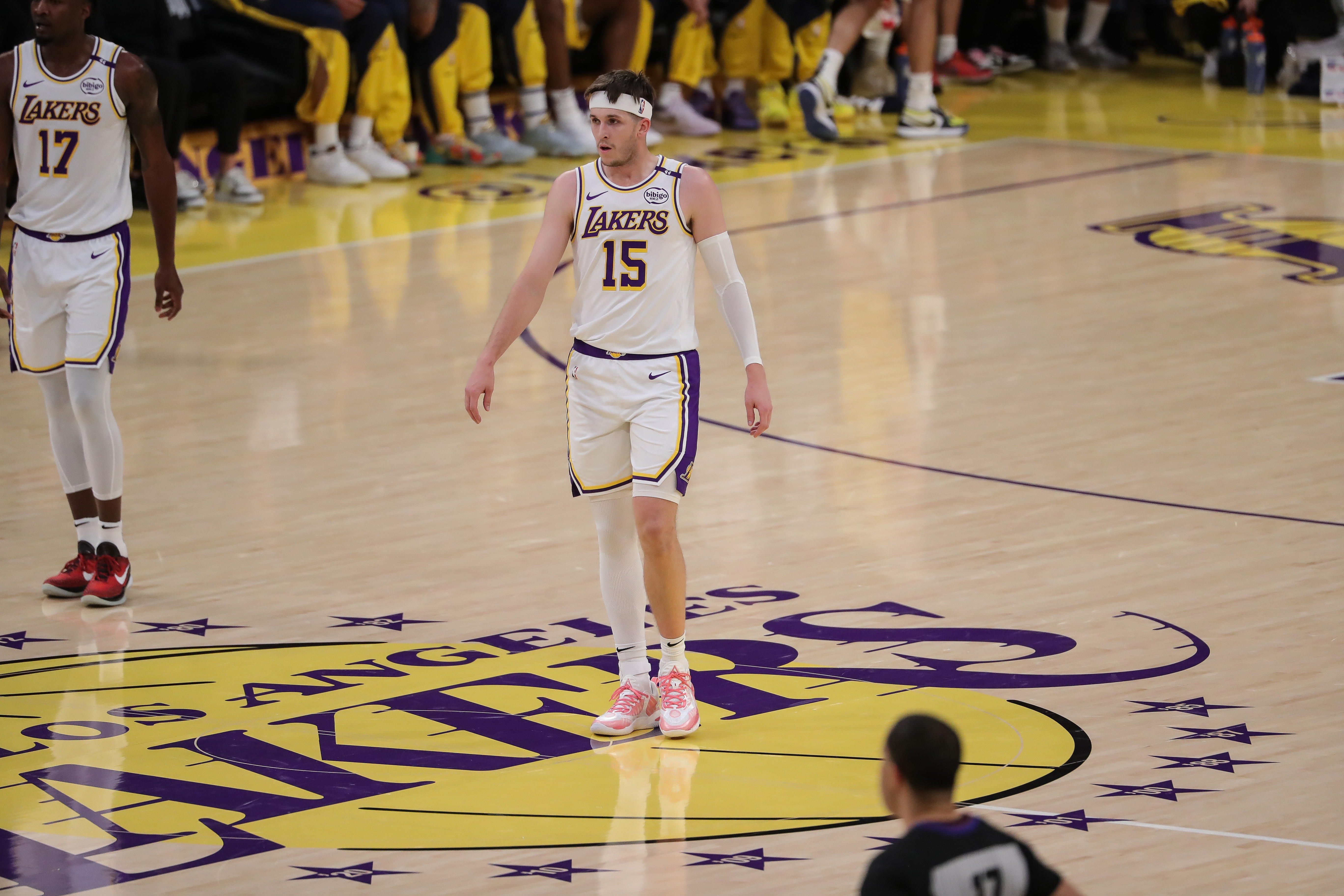  昨天驅(qū)逐憋著火呢！里夫斯21中9砍下32分7助 罰球13中12
