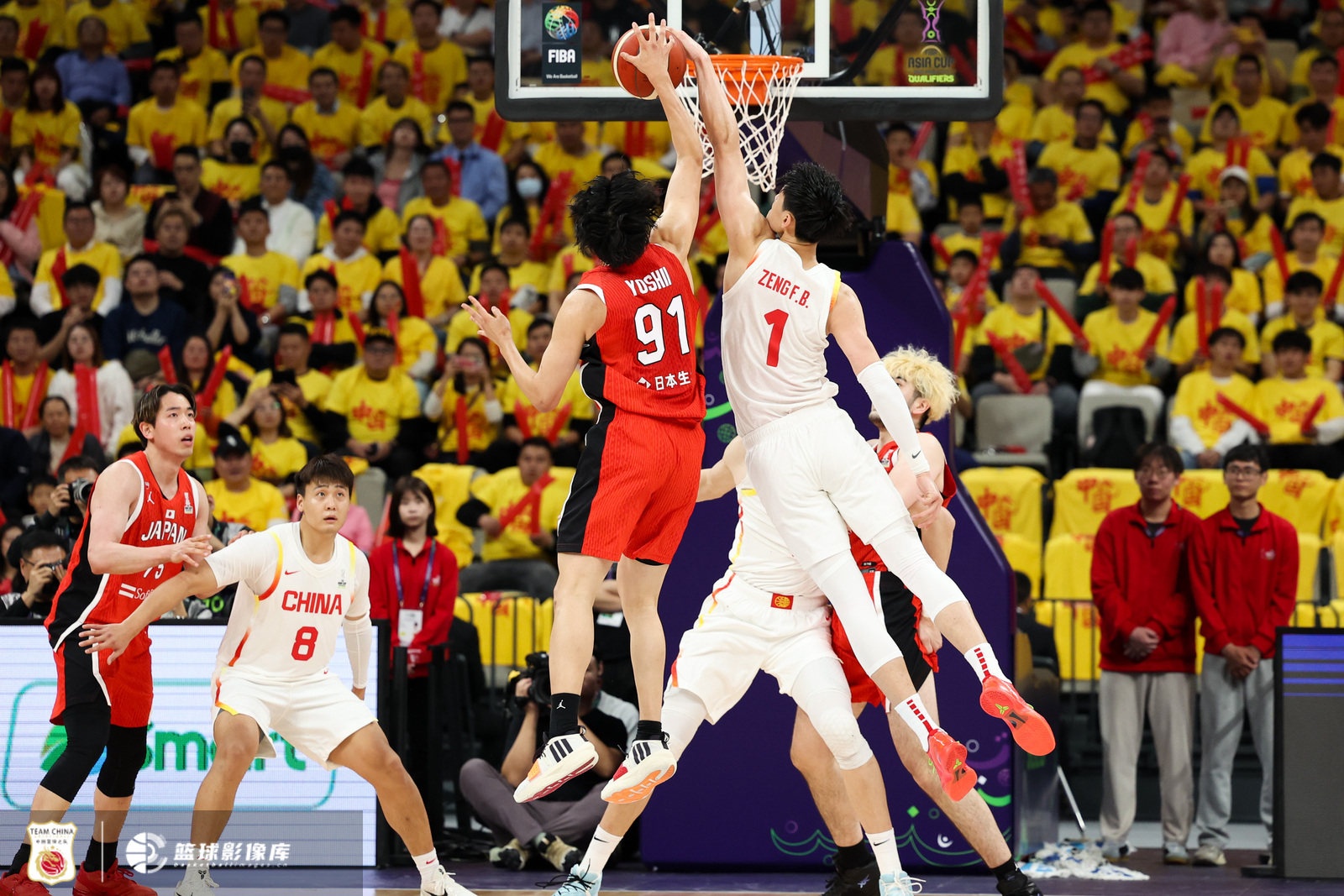  中國男籃內(nèi)外開花 曾凡博攻防一體在線 中國大勝日本42分！